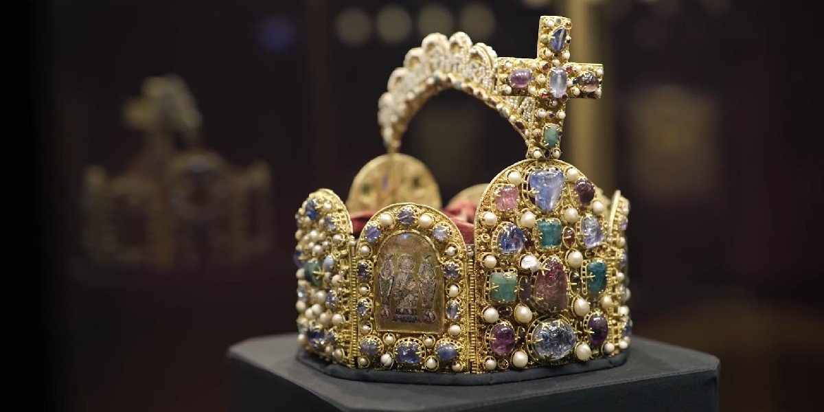 Visit to the Kunsthistorisches Museum and Imperial Treasury of Vienna