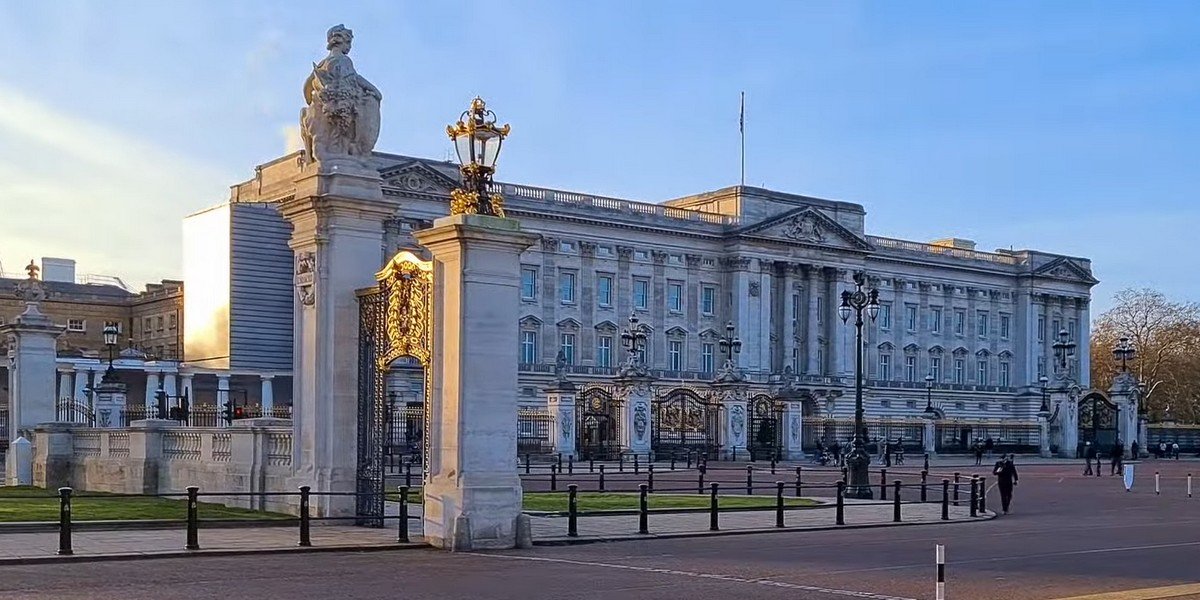 Palaces and Parliament: London Top Sights Tour