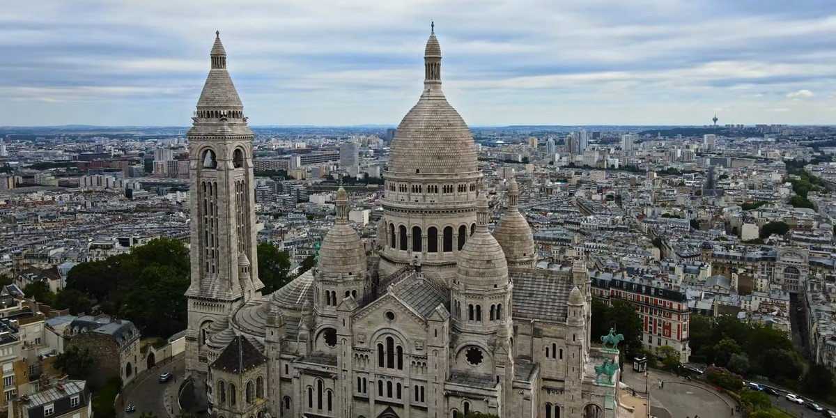 Great Walking Tour by the Main Sights of Paris Great Walking Tour by the Main Sights of Paris