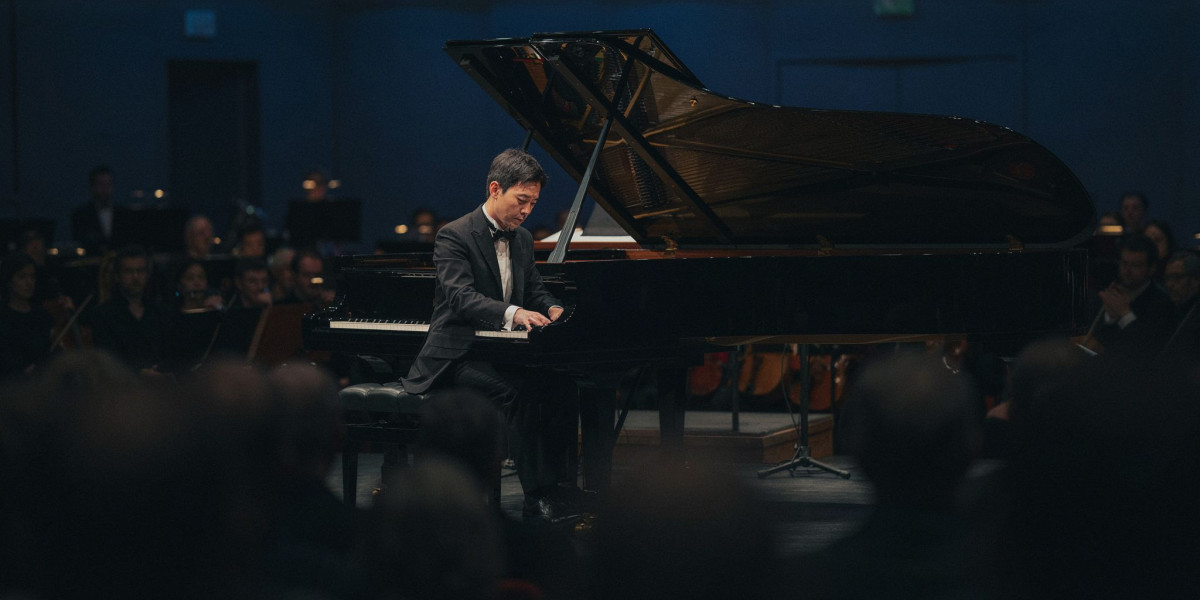 Alexander Gadjiev, photo 1