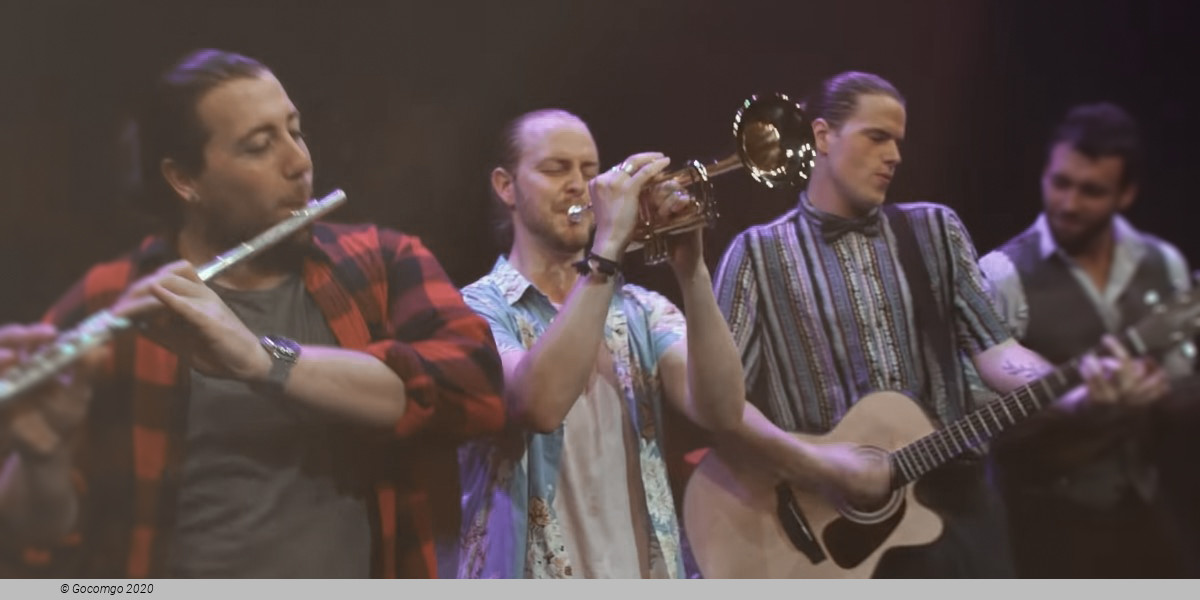Scene 1 from the musical "The Choir of Man", photo 1